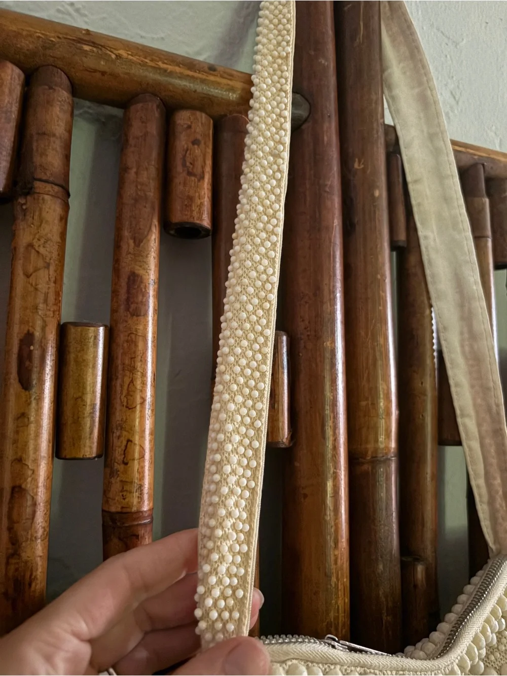 VINTAGE IVORY BEADED SHOULDER STRAP PURSE